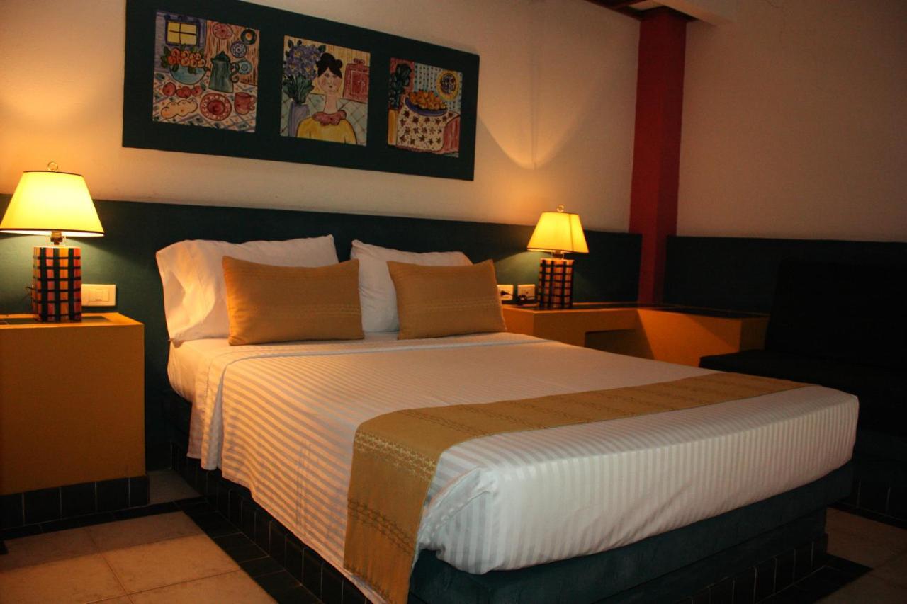 Hotel Guadaira Resort Мельгар Экстерьер фото
